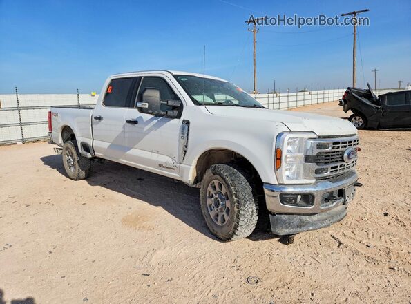 1FT8W2BT8REE41962 2024 FORD F250 White Front right