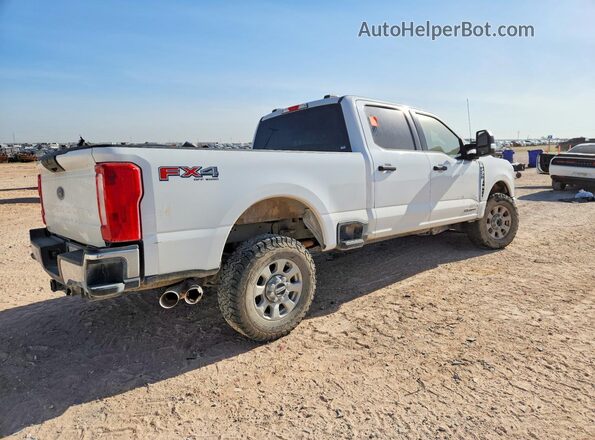 1FT8W2BT8REE41962 2024 FORD F250 White Rear right