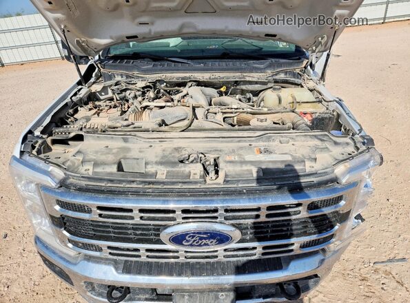 1FT8W2BT8REE41962 2024 FORD F250 White Rear interior view