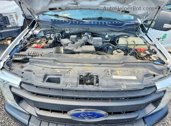 1FT8W3B68NEE41440 2022 FORD F350 White Widok wnętrza z tyłu
