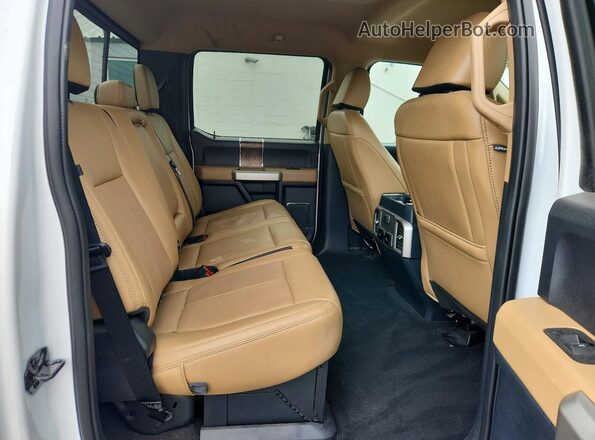 1FT8W3BN5NED68034 2022 FORD F350 White Vista de los asientos traseros
