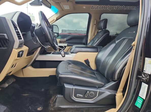 1FT8W3DT3JEB95863 2018 FORD F350 Black Widok wnętrza z przodu