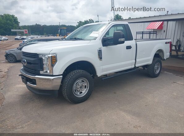 1FTBF2B64JEC69935 2018 FORD F-250 White წინა მარცხენა ხედი სამი მეოთხედიდან
