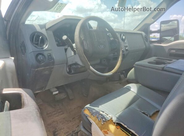 1FTBF2B66GED00739 2016 FORD F250 White Vista del salpicadero