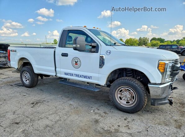 1FTBF2B69HEB66620 2017 FORD F250 White Przód prawy