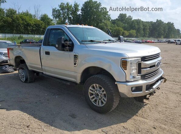 1FTBF2B6XJEC71978 2018 FORD F250 Silver წინა მარჯვენა