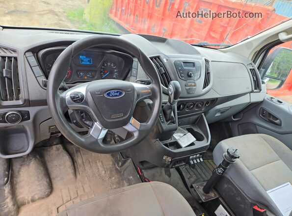 1FTBF4XG2HKB23977 2017 FORD TRANSIT White Առջևի վահանակի տեսք