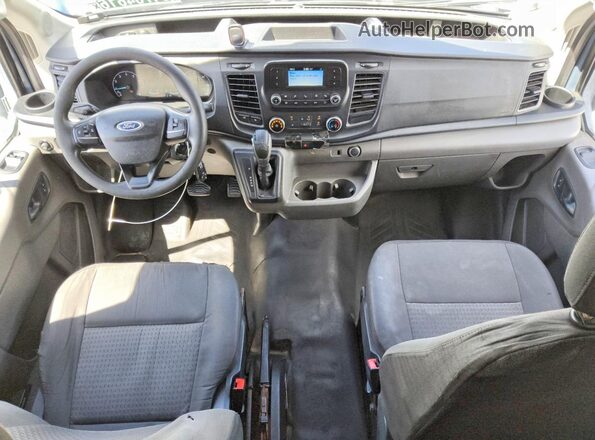 1FTBR3X85LKA87415 2020 FORD TRANSIT Blue Widok deski rozdzielczej