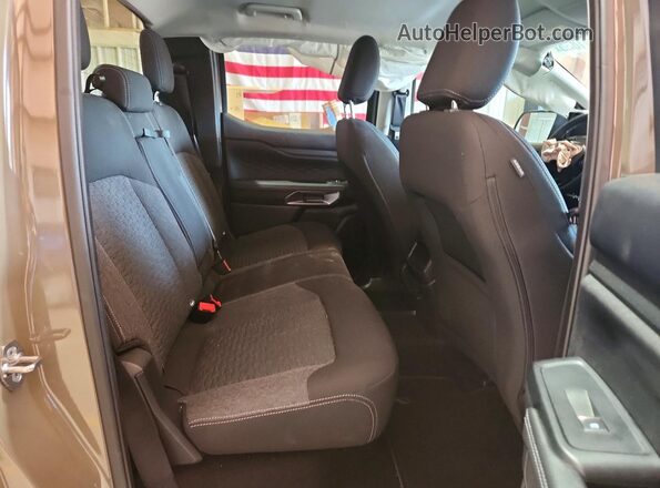 1FTER4HH1SLE63618 2025 FORD RANGER Gray Widok tylnych siedzeń