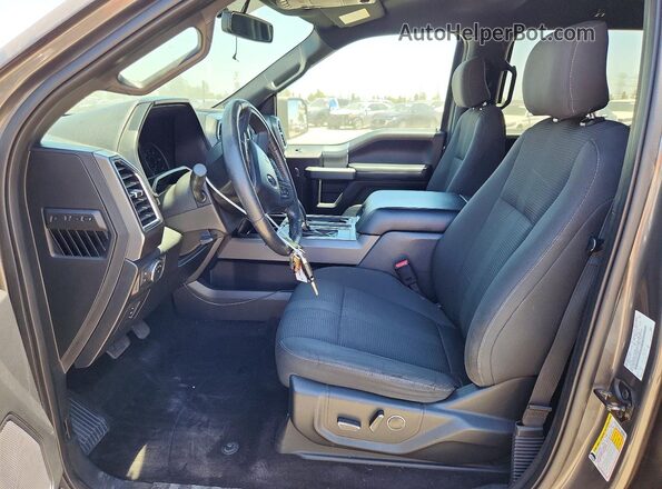 1FTEW1CF8GKF32962 2016 FORD F150 Серый Вид салона спереди