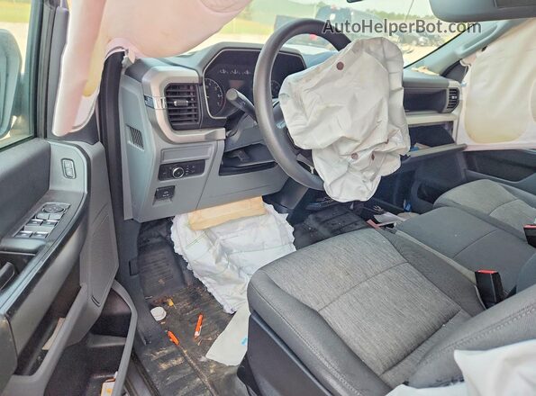 1FTEW1CP6NKE07433 2022 FORD F150 Серебряный Вид панели приборов