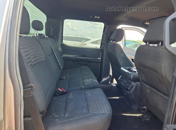 1FTEW1CP8MFA69072 2021 FORD F150 Silver Vista de los asientos traseros