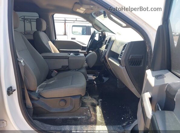 1FTEW1E53JKF15725 2018 FORD F150 White Вид салону спереду