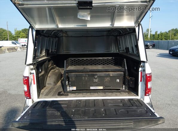 1FTEW1EB8LKE81726 2020 FORD F150 White Widok z przodu