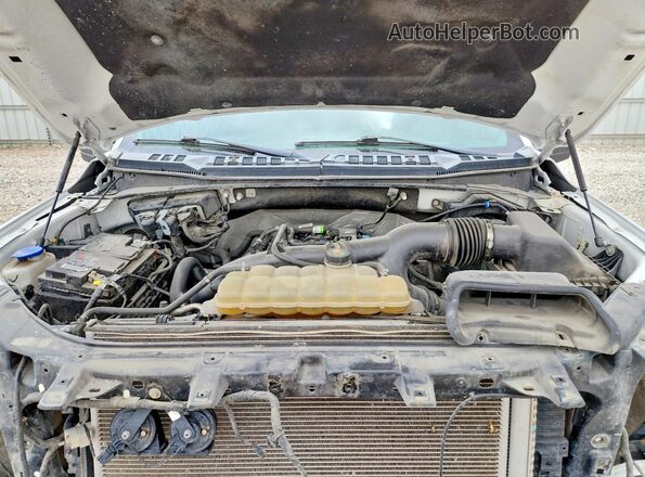 1FTEW1EP1LKD99476 2020 FORD F150 White Вид задньої частини салону
