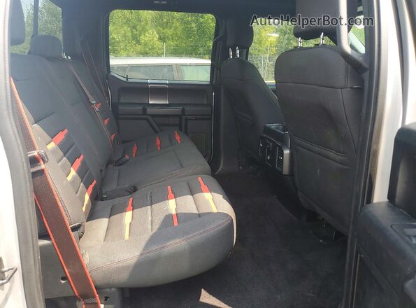 1FTEW1EP3GFC98793 2016 FORD F150 Silver Widok tylnych siedzeń