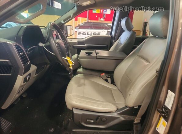 1FTEW1EP5KFC38586 2019 FORD F150 Серый Вид салона спереди
