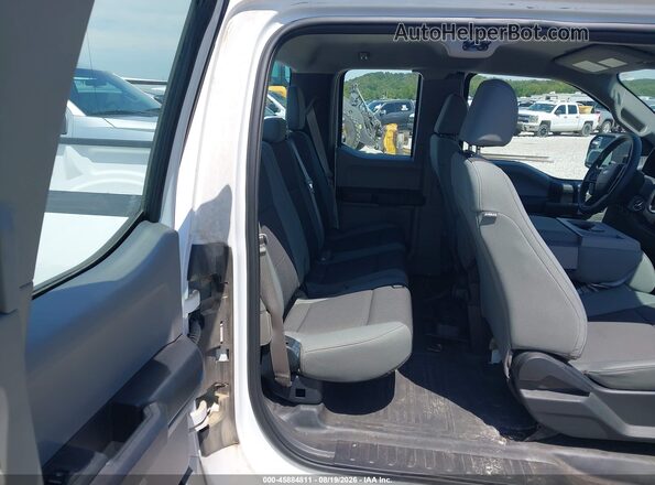 1FTEX1C83HKD34838 2017 FORD F150 White VIN կոդի պիտակի տեսք