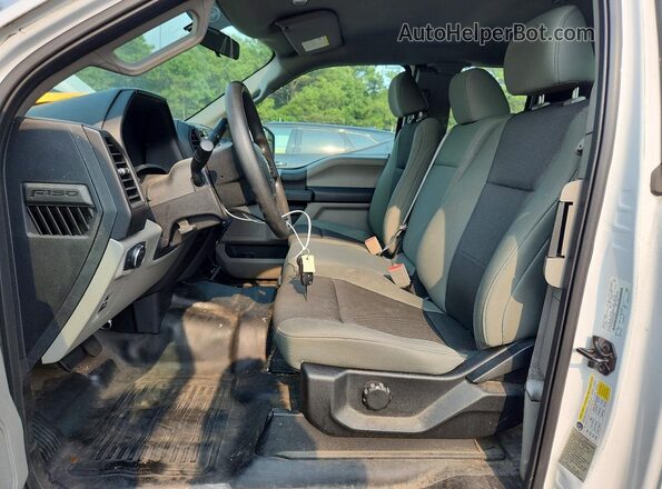 1FTEX1CB4JKF15853 2018 FORD F150 White Widok wnętrza z przodu