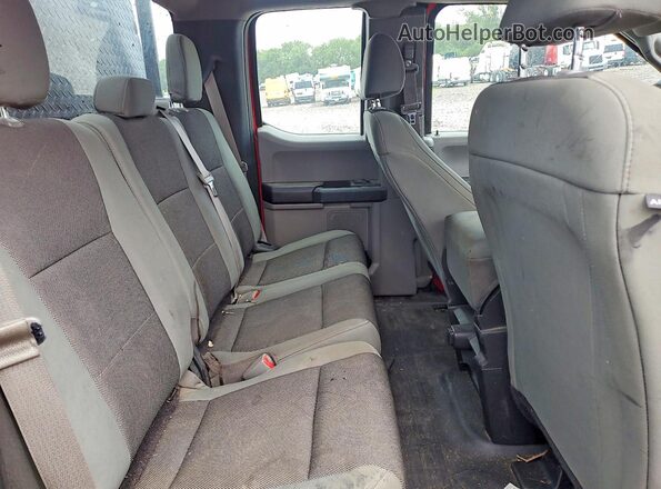 1FTEX1CP1HKC80205 2017 FORD F150 Красный Вид задних сидений