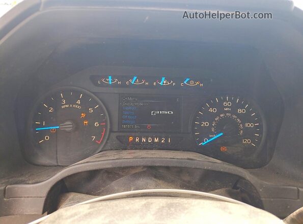 1FTEX1CP1HKC80205 2017 FORD F150 Красный Вид щитка приборов