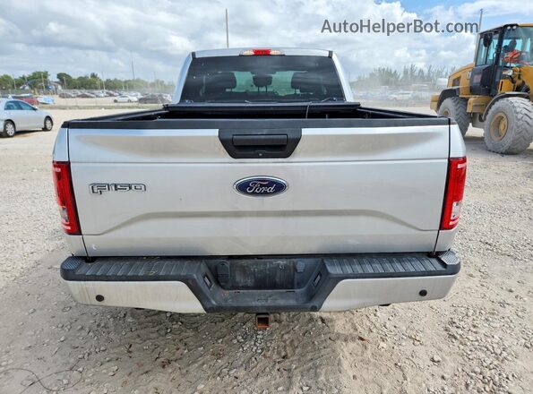 1FTEX1CP6HFA64472 2017 FORD F150 Silver Widok z tyłu