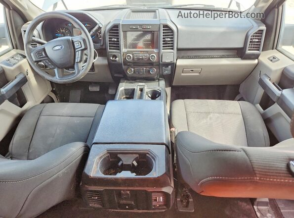 1FTEX1CP6HFA64472 2017 FORD F150 Silver Widok deski rozdzielczej