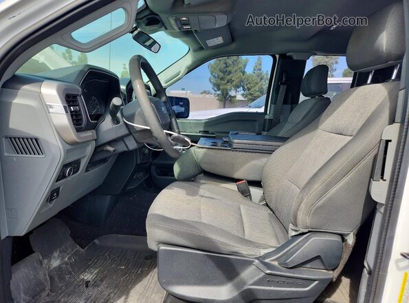 1FTEX1CP6NKD23304 2022 FORD F150 Белый Вид салона спереди