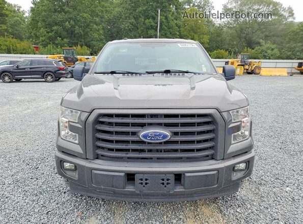 1FTEX1CP7HKE19396 2017 FORD F150 Gray Widok z przodu