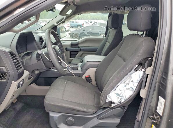 1FTEX1CP7HKE19396 2017 FORD F150 Gray Widok wnętrza z przodu