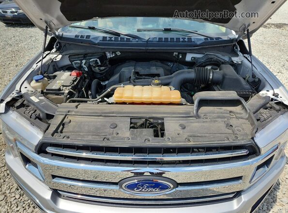 1FTEX1EP6JFE54054 2018 FORD F150 White Widok wnętrza z tyłu