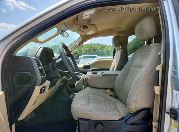 1FTEX1EP6JFE54054 2018 FORD F150 White Widok wnętrza z przodu