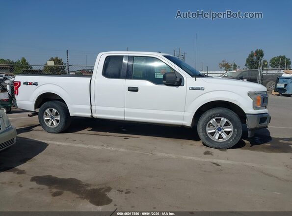 1FTEX1EP6JKE60122 2018 FORD F150 White Rear interior view