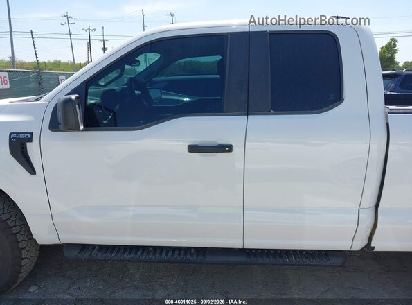 1FTEX1LP8RKD76138 2024 FORD F150 White Widok wnętrza 360 stopni