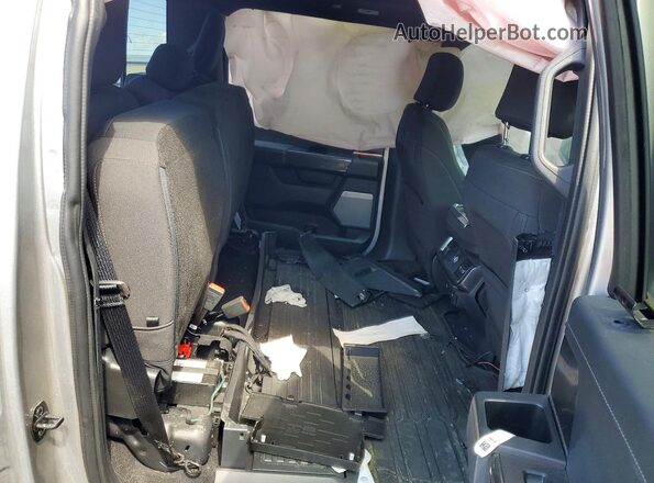 1FTFW1ED3PFB33725 2023 FORD F150 Silver Widok tylnych siedzeń