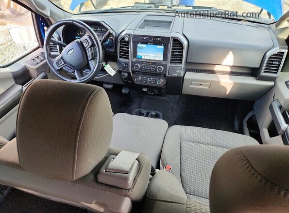 1FTFW1EGXJKC96932 2018 FORD F150 Синий Вид панели приборов