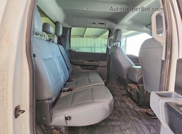 1FTFW1L59RKE35705 2024 FORD F150 White Widok tylnych siedzeń