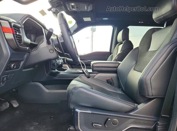 1FTFW1RG9TFA18867 2026 FORD F150 Black Вид панелі приладів