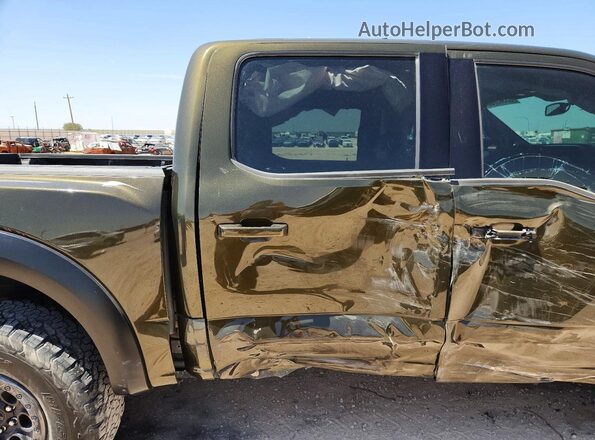 1FTFW1RGXRFA43270 2024 FORD F150 Green Widok tylnych siedzeń