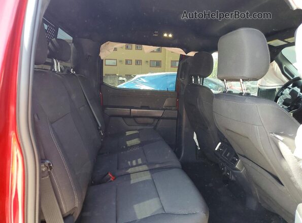 1FTFW3L88RKF04518 2024 FORD F150 Red Vista de los asientos traseros