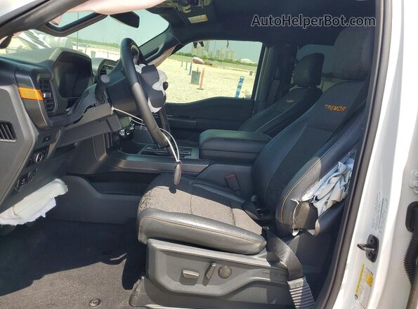 1FTFW4L89SFA02136 2025 FORD F150 White Front interior view