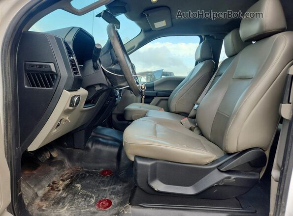 1FTFX1E57LKF57707 2020 FORD F150 White Вид салону спереду