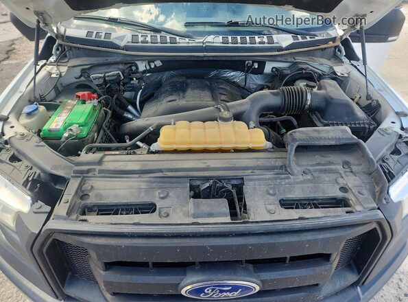 1FTFX1EG2GKF06459 2016 FORD F150 Белый Вид задней части салона