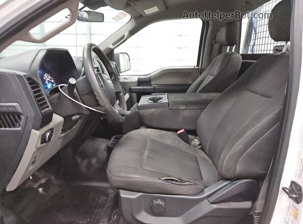 1FTMF1C57KKD59933 2019 FORD F150 White 