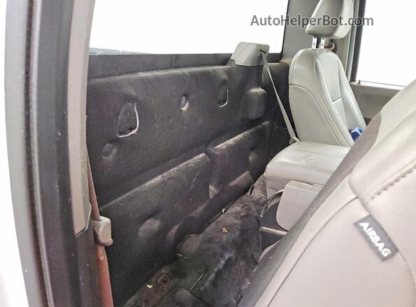 1FTMF1C89HKD44269 2017 FORD F150 Белый Вид задних сидений