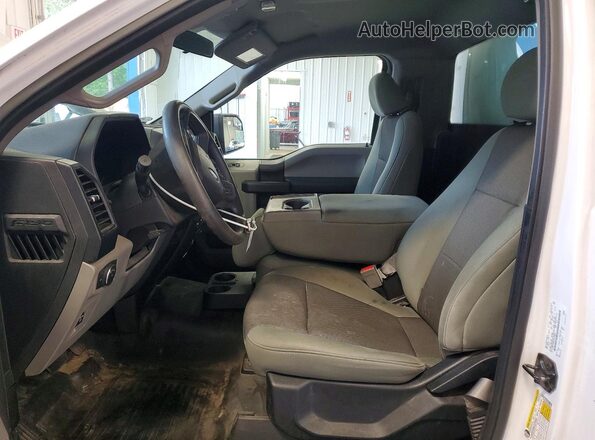 1FTMF1CB2JKC34245 2018 FORD F150 White Вид салону спереду
