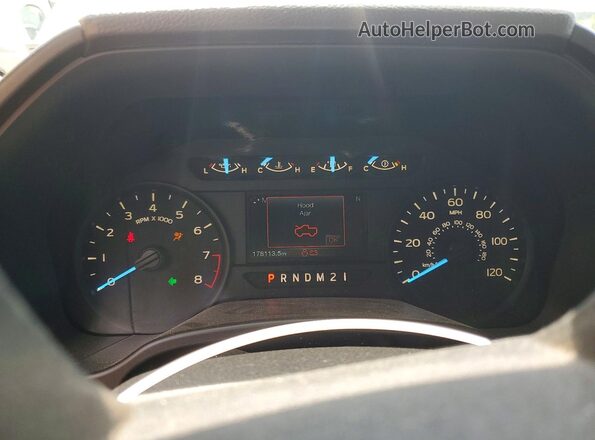 1FTMF1CB3JKC30480 2018 FORD F150 White Widok zestawu wskaźników