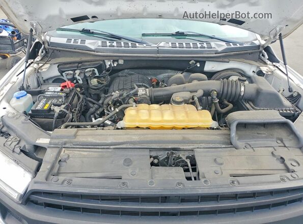1FTMF1CB5KKD07187 2019 FORD F150 White Widok wnętrza z tyłu