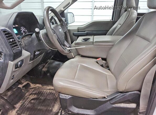 1FTMF1CB9KKD57235 2019 FORD F150 White Vista interior delantera