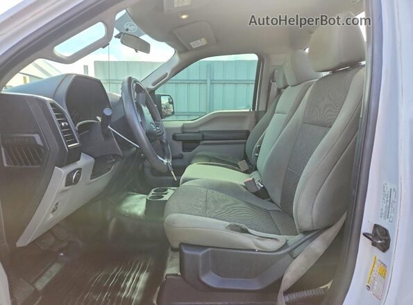 1FTMF1CP5JKD23366 2018 FORD F150 White წინა სალონის ხედი